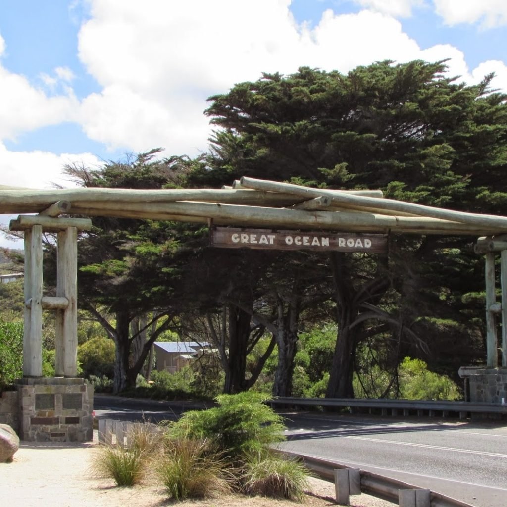 Memorial Arch at Eastern View