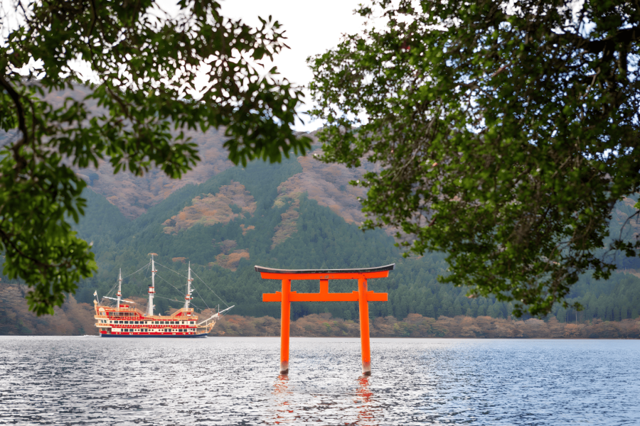 Lakeside Torii Gate of Kuzuryu Shrine