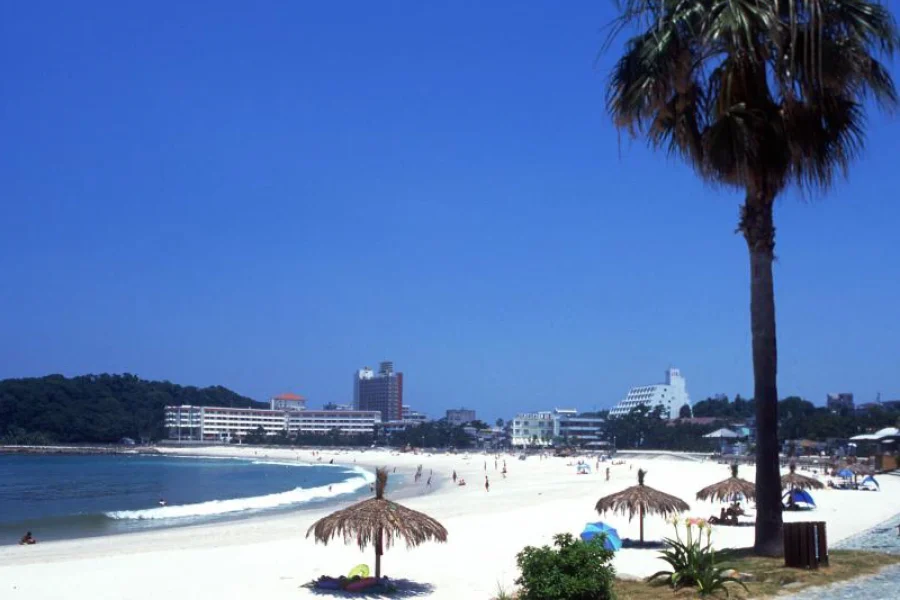 Shirarahama Beach